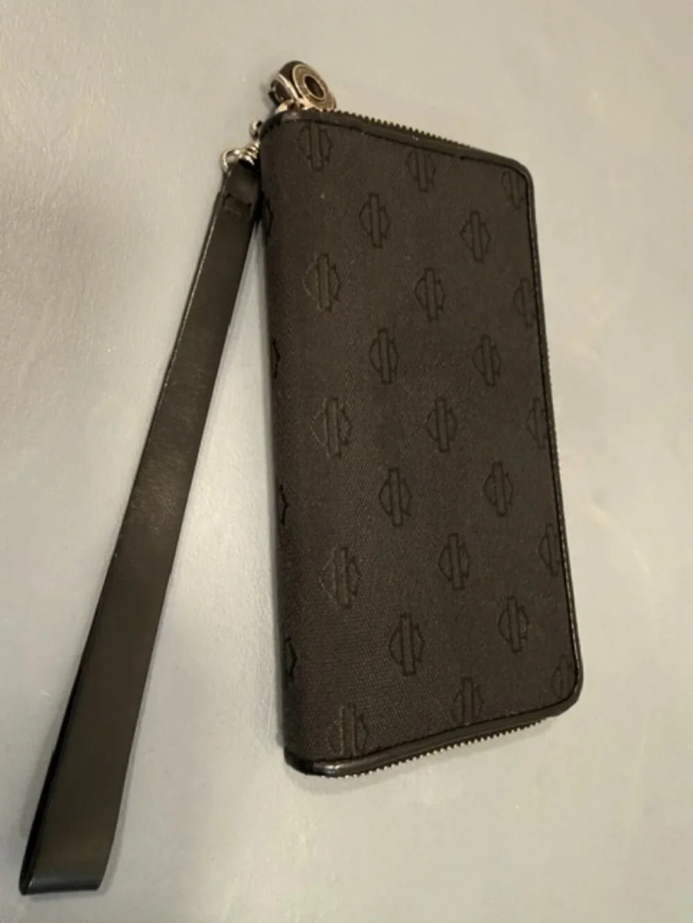 Harley-Davidson Black Bar & Shield Monogram Zip Around Wristlet Wallet